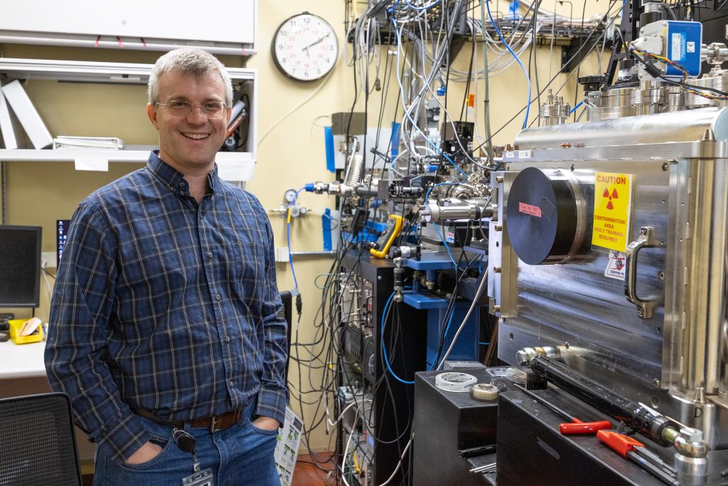 Zack Gainsforth at the Lawrence Berkeley National Laboratory's Advanced Light Source (Credit: UC Berkeley SSL, Alan Toth)